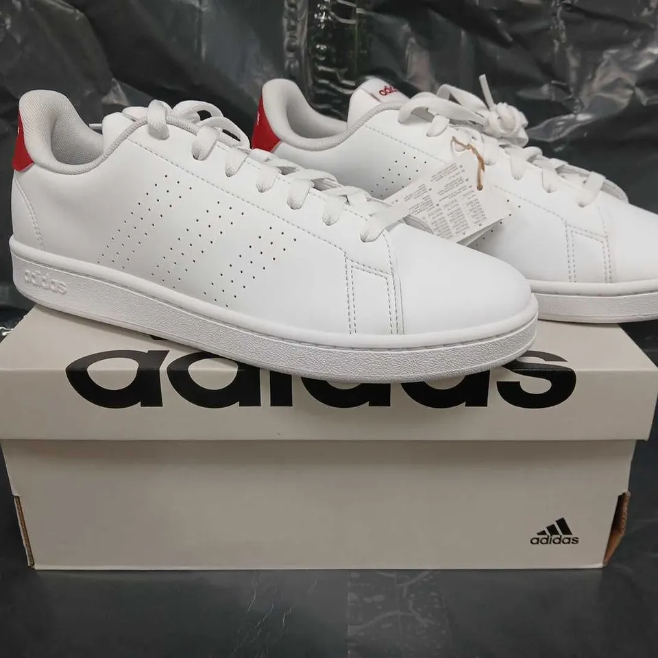 BOXED PAIR OF ADIDAS ADVANTAGE SHOES IN WHITE/RED SIZE UK 8.5