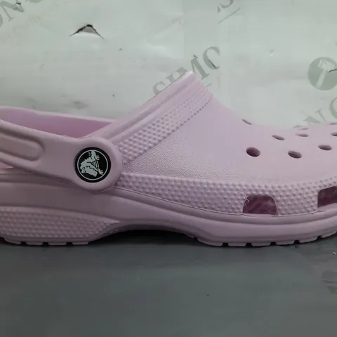 PAIR OF CROCS CLASSIC CLOGS IN PINK UK SIZE M3/W4