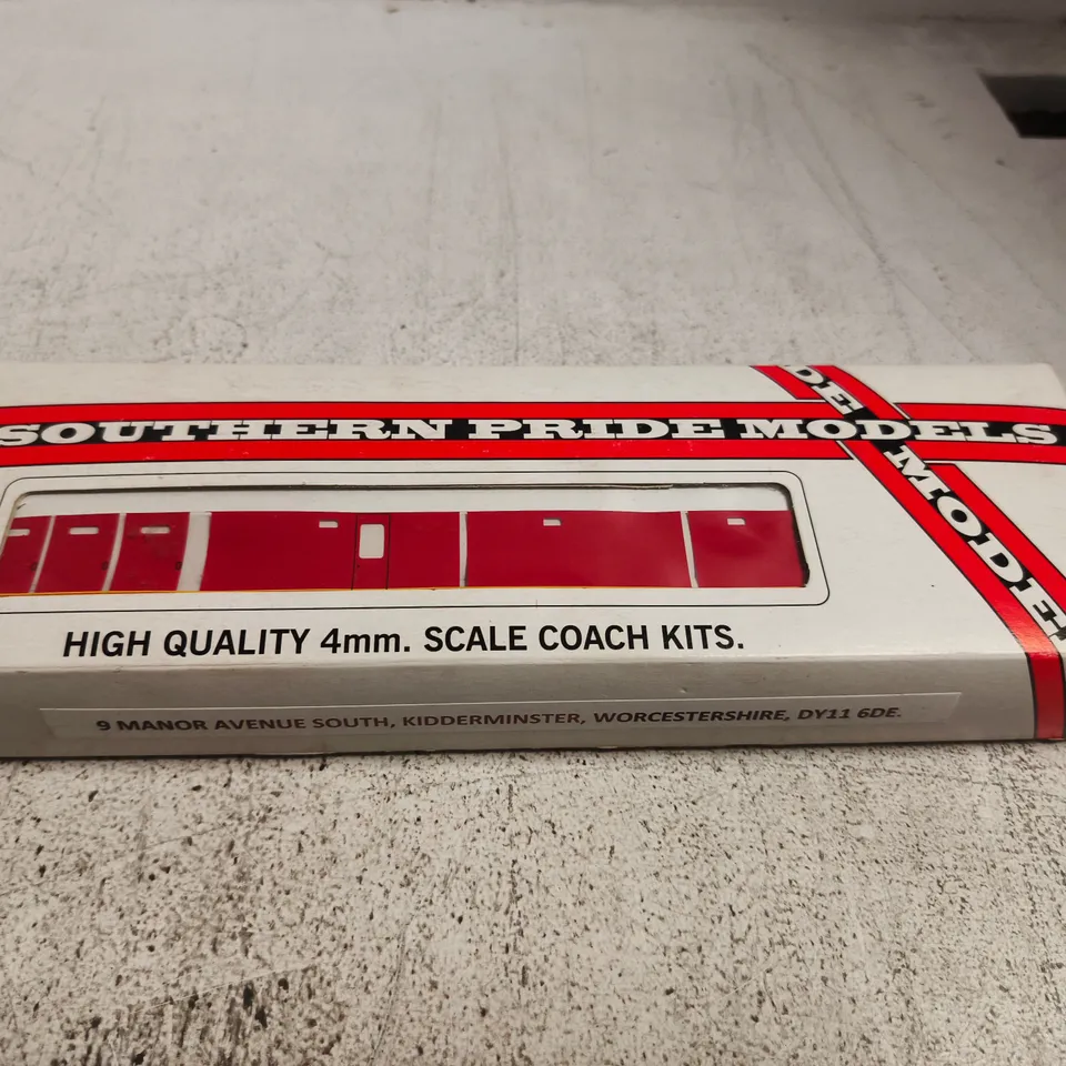 SOUTHERN PRIDE MODELS 4MM SCALE COACH KIT – BOXED