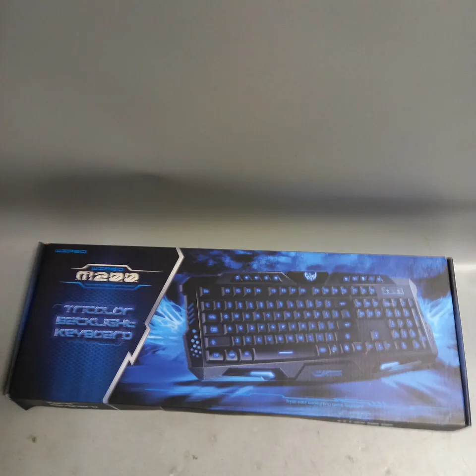 M200 WIRED TRICOLOUR BACKLIGHT GAMING KEYBOARD IN BLACK