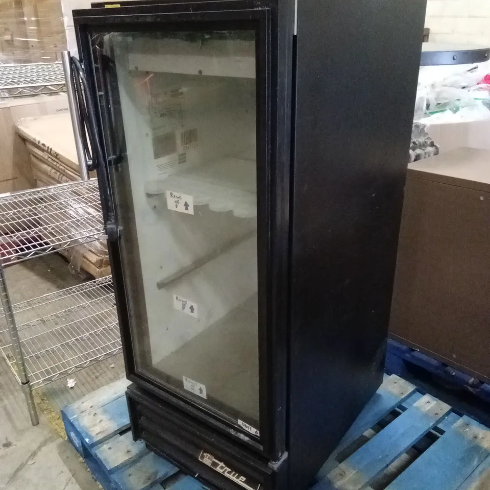 TRUE REFRIGERATION GDM-08N DRINKS REFRIGERATOR 