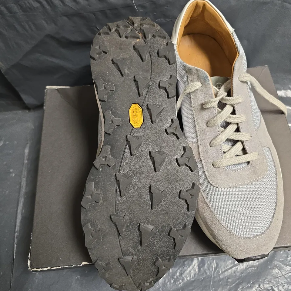 UNSEEN TRINITY TECH SNEAKERS – GREY/WHITE, UK 10 (EU 44)