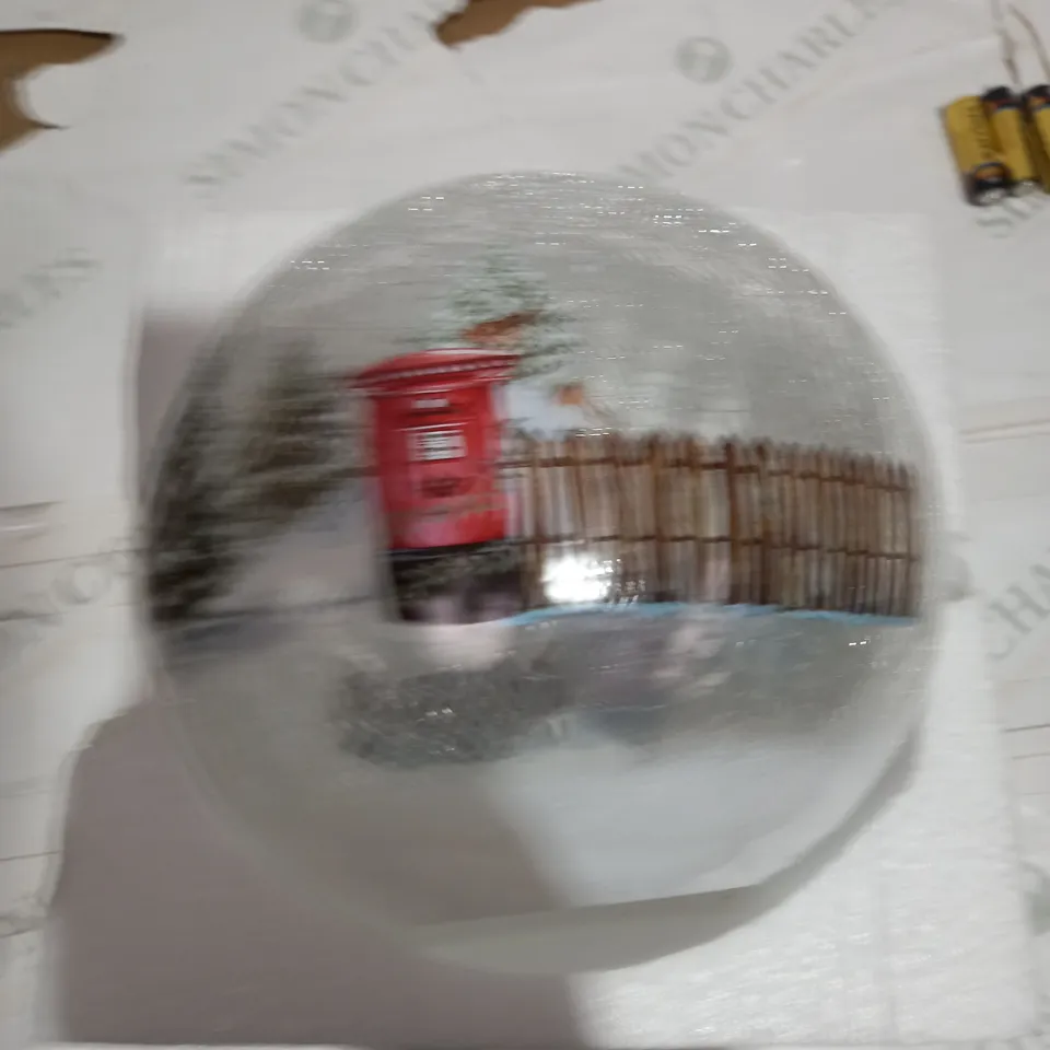 FESTIVE PRE-LIT SCENIC CRACKLE GLASS SPHERE