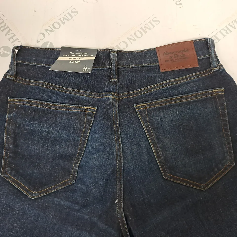 ABERCROMBIE & FITCH ATHLETIC SLIM JEANS - W30 L30