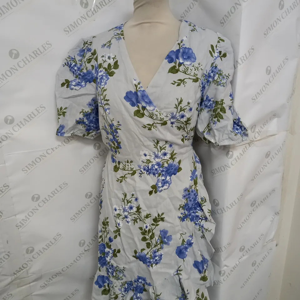 LOS ANGELES ATELIER SHORT DRESSIN WHITE - EUR 40
