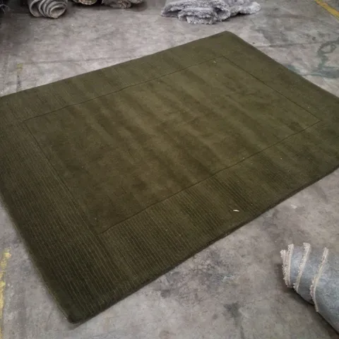 QUALITY DESIGNER AREA RUG - APPROXIMATELY 160×230CM