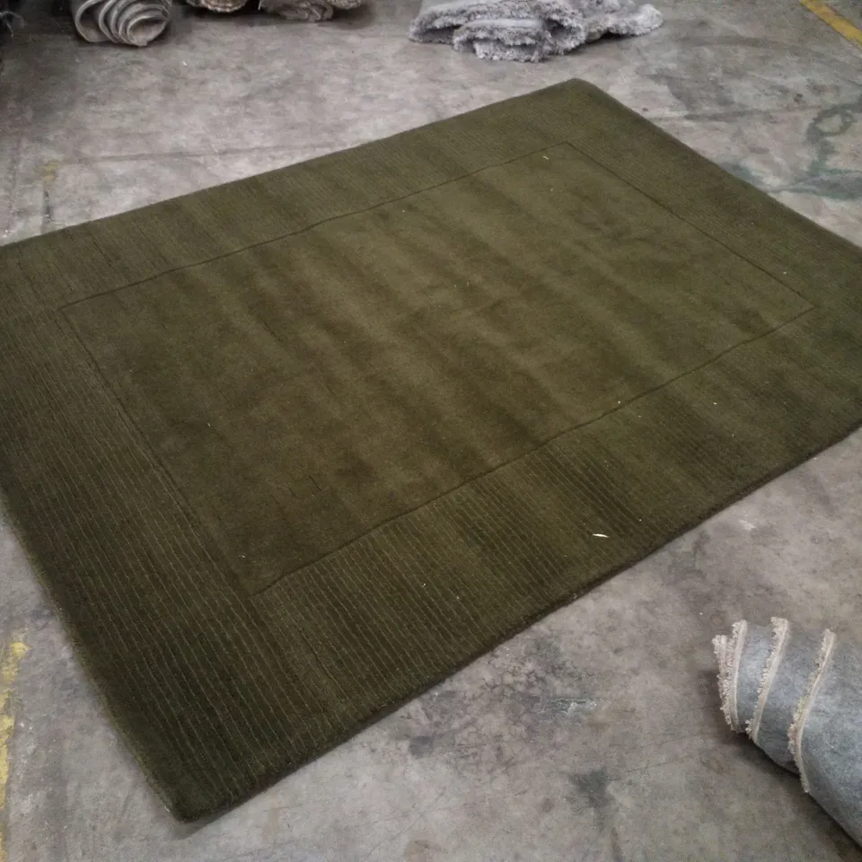 QUALITY DESIGNER AREA RUG - APPROXIMATELY 160×230CM