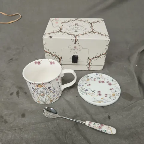The Chateau by Angel Strawbridge Teacup Set – Mug with Coaster & Spoon, Floral Pattern (Boxed)