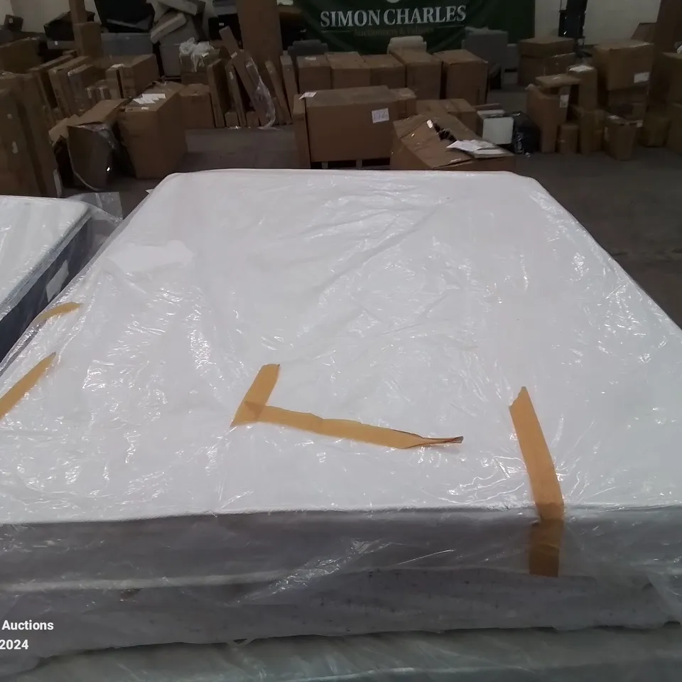QUALITY BAGGED MEMORY FOAM TOP LAYER COIL SPRUNG KINGSIZE MATTRESS 