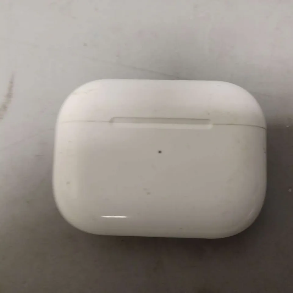 APPLE AIR POD PROS 