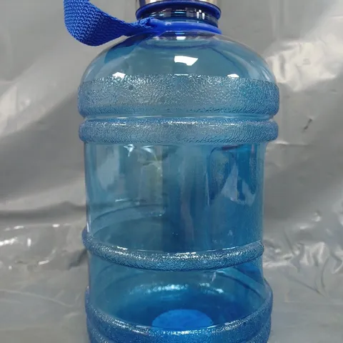 BOX OF APPROXIMATELY 15 1.9 LITRE GYM WATER BOTTLES IN BLUE - COLLECTION ONLY