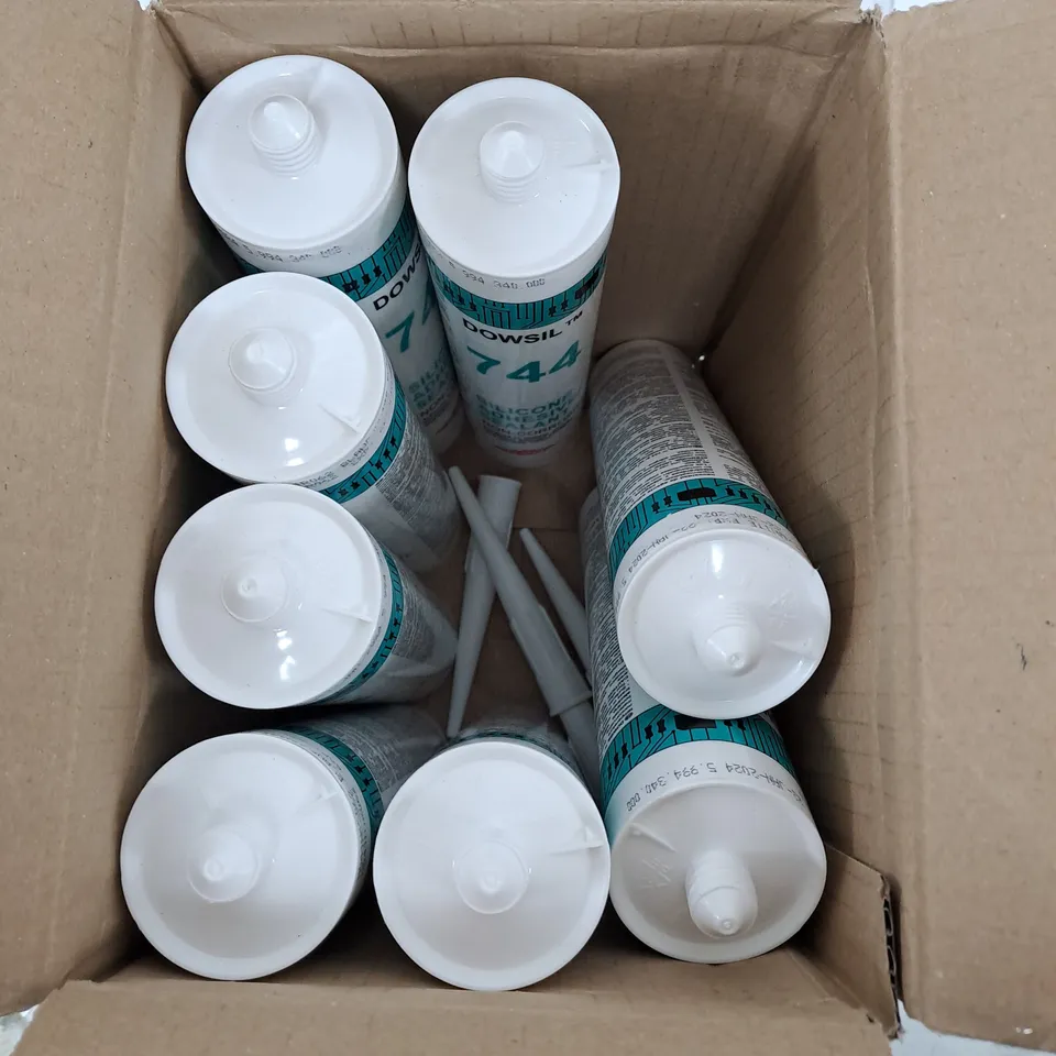 SET OF 29 SX SIROFLEX TRADE STRENGTH BATH & SANTARY SILICONE