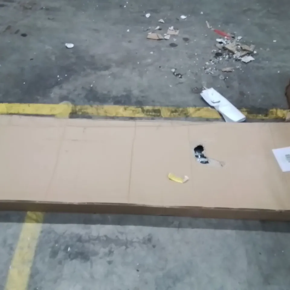 BOXED IRONING BOARD WITH REMOVABLE COVER 