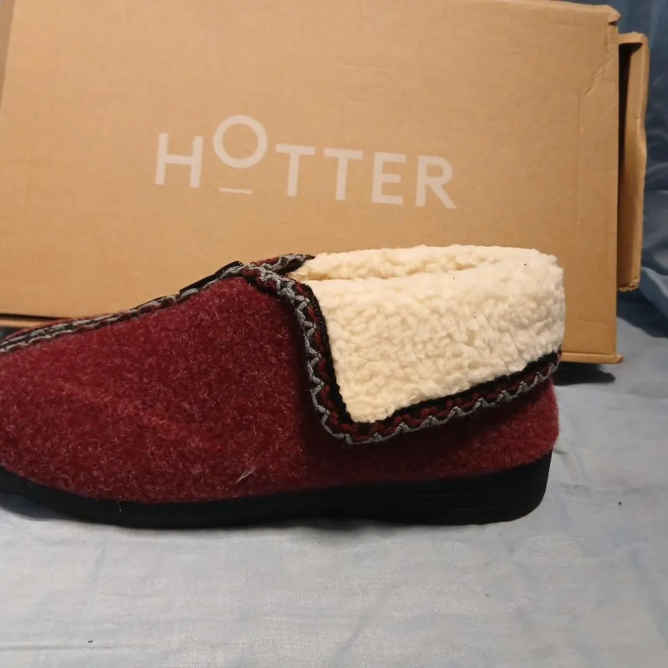 HOTTER EMBRACE WIDE MAROON SLIPPERS – UK 3 (EU 36)