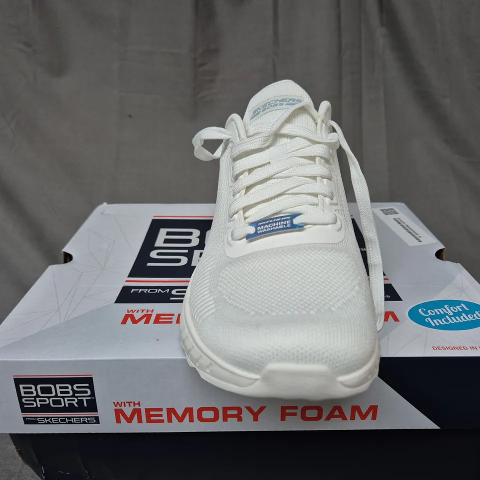 BOXED BOBS SPORT SKECHERS FACE OFF WHITE TRAINERS - UK 7 