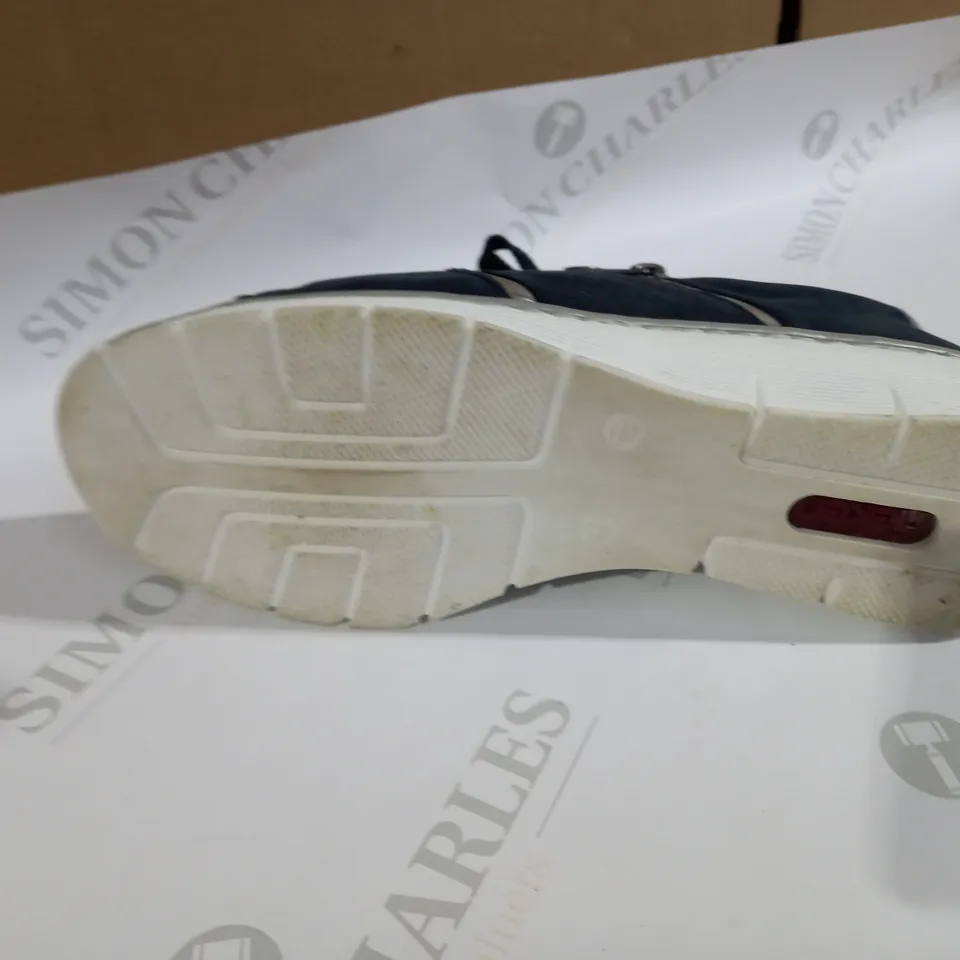 BOXED PAIR OF REIKER WEDGED BLUE TRAINER - SIZE 7.5