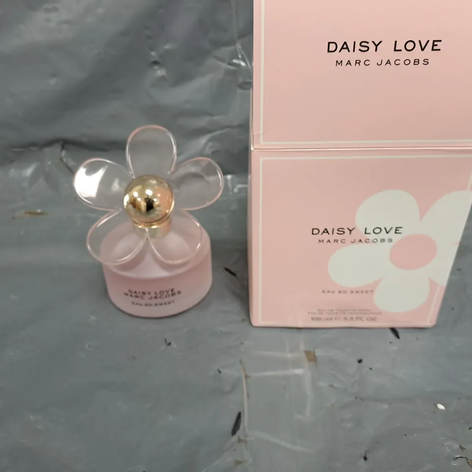 BOXED MARC JACOBS DAISY LOVE EAU SO SWEET 100ML 