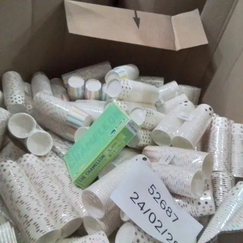 PALLET CONTAINING A VERY LARGE QUANTITY OF ICE CREAM TUBS PAPER PLATES AND NAPKINS 