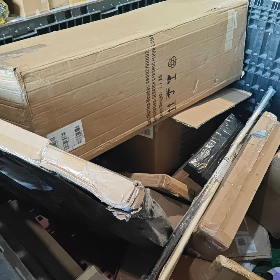 APPROXIMATELY 20 ASSORTED ITEMS INCLUDING SCENTED DEHUMIDIFIERS AND WIDE FIT SHOES