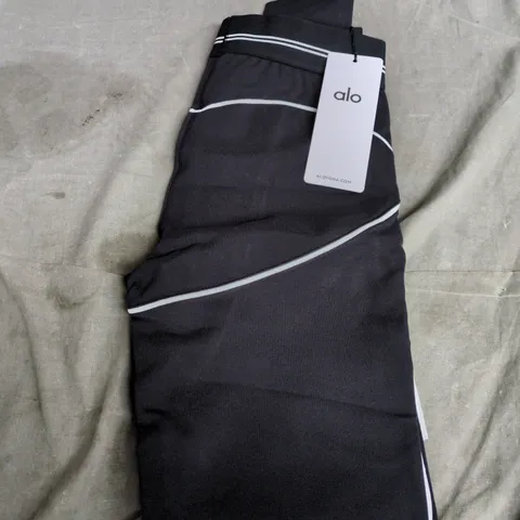 ALO YOGA HIGH-WAIST HEART THROB LEGGING – BLACK/WHITE, SIZE S (W51298R)