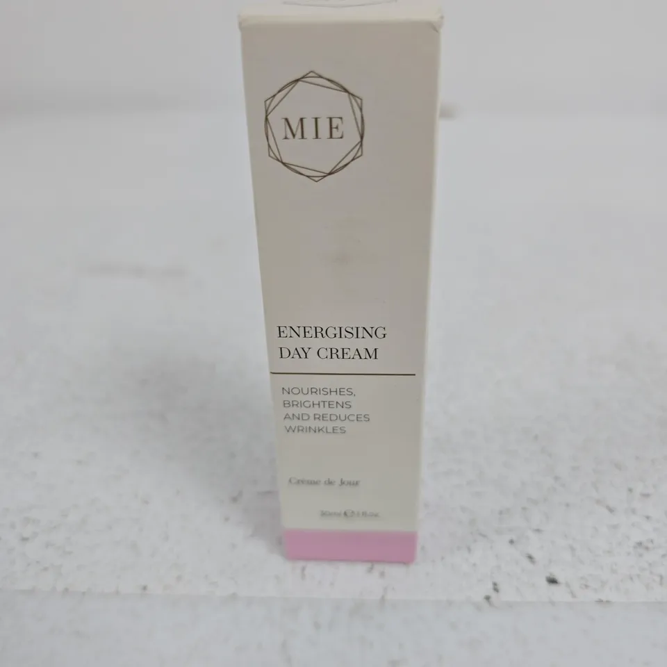 MIE ENERGISING DAY CREAM – FACIAL SKINCARE