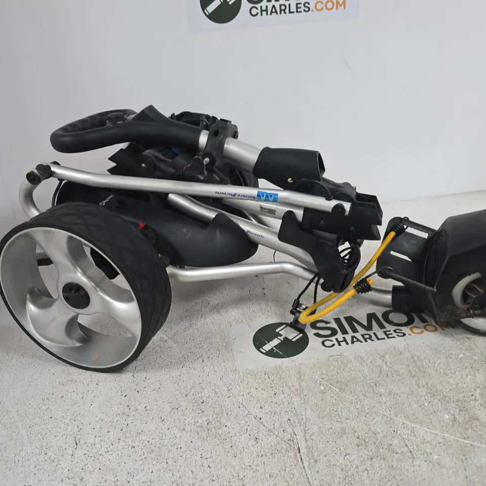 LEISURE PURSUITS FOLD OUT GOLF TROLLEY