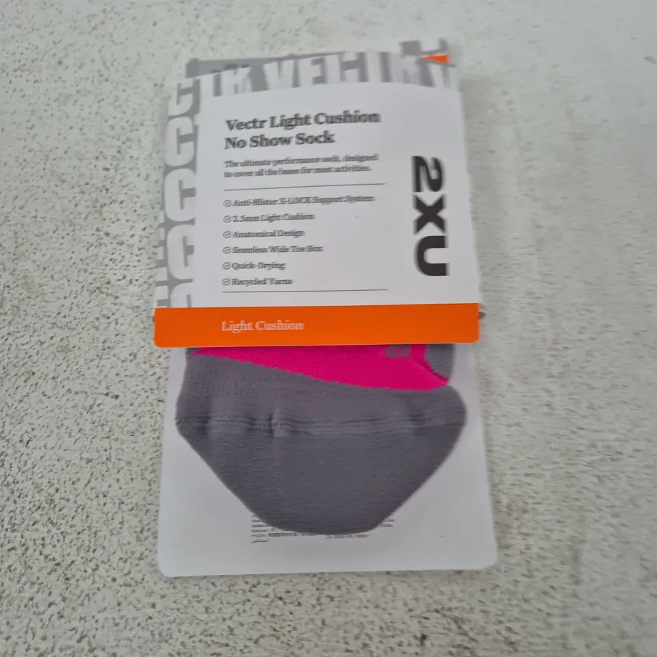 2XU LIGHT CUSHION NO-SHOW SOCKS – SIZE M (MEDIUM)
