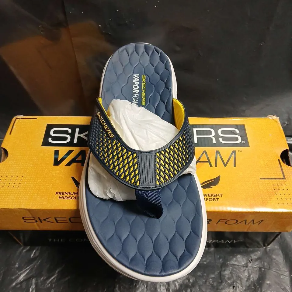 BOXED PAIR OF SKECHERS VAPOR FOAM SANDALS – UK SIZE 9
