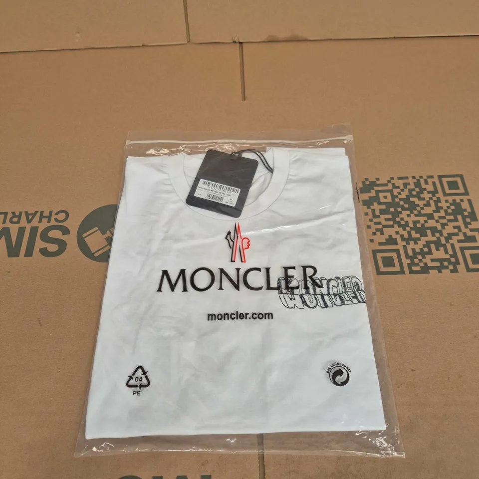 MONCLER SKETCH EMBROIDERED LOGO COTTON T-SHIRT – WHITE – UK XL
