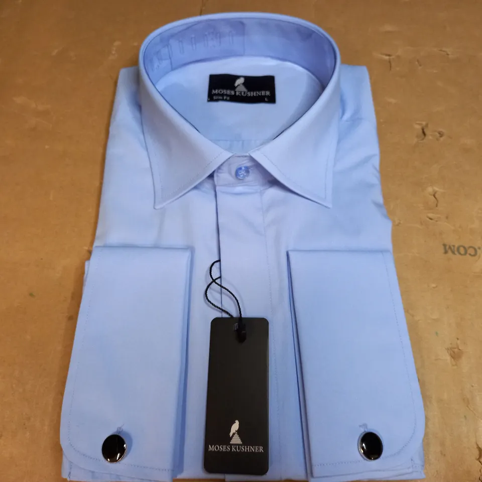 MOSES KUSHNER LOT OF 5 LONG SLEEVE SLIM FIT BUTTONED SHIRTS IN VARIOUS SIZES AND COLOURS - 3 BLUE MEDIUM, 1 BLUE LARGE, 1 LIGHT BLUE SMALL