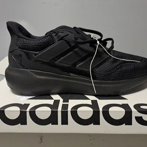 BOXED ADIDAS ULTIMASHOW 2.0  BLACK TRAINERS - UK 8 1/2