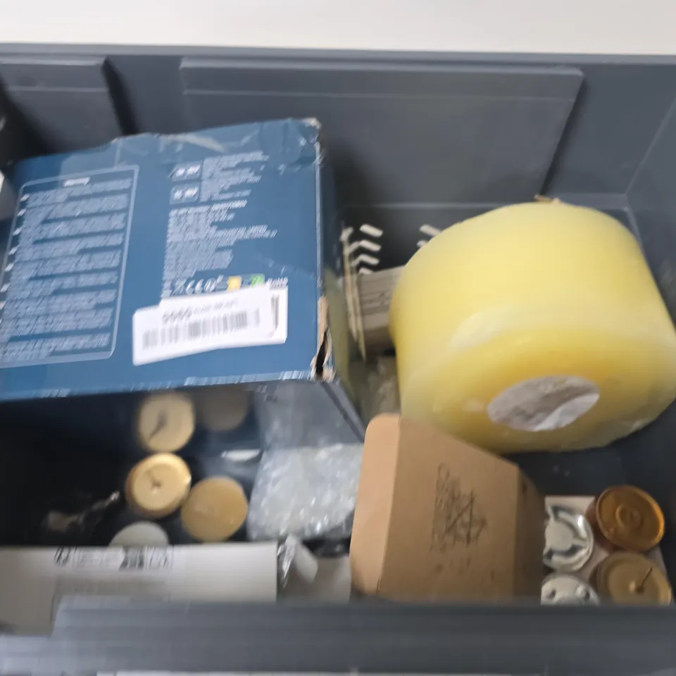 APPROXIMATELY 6 ASSORTED HOUSEHOLD PRODUCTS TO INCLUDE LARGE CANDLES,TEA LIGHTS AND LINKIND