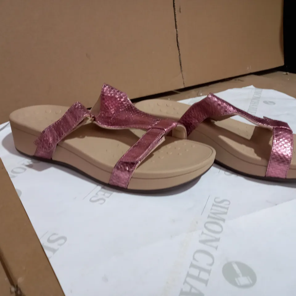 VIONIC ELLIE SANDAL PINK SIZE 4