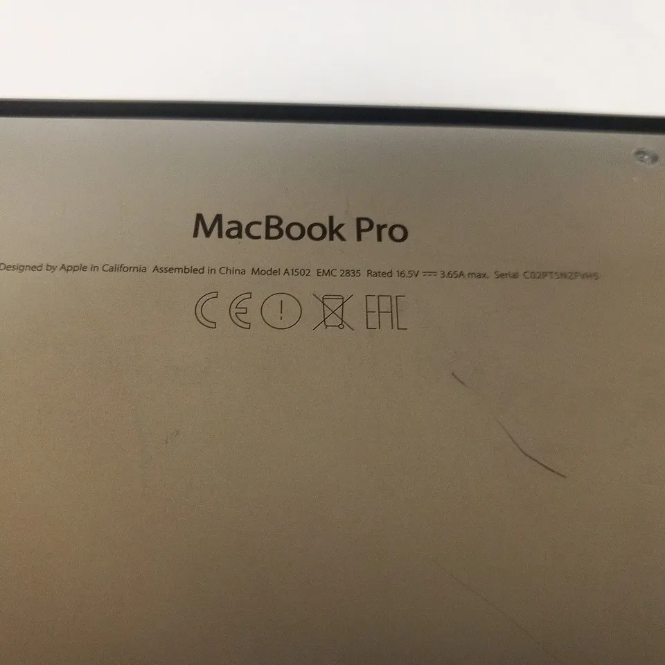 APPLE MACBOOK PRO (A1502 EARLY 2015)