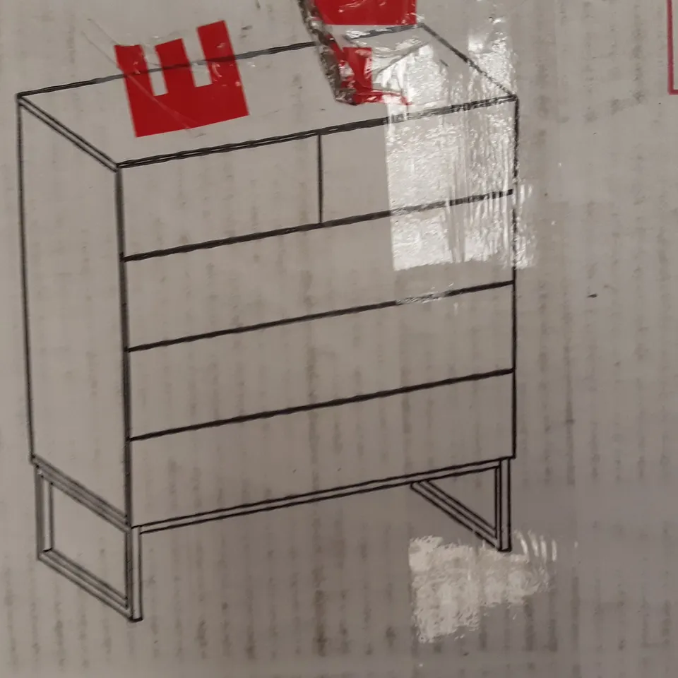 BOXED STRADA CHEST OF DRAWERS IN WHITE HIGH GLOSS WITH 5 DRAWERS , 2 BOXES 