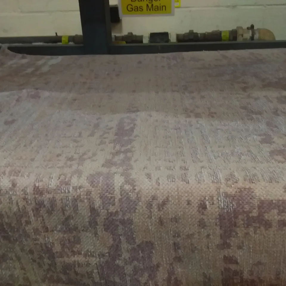 EKOHALI PINK AND WHITE RUG