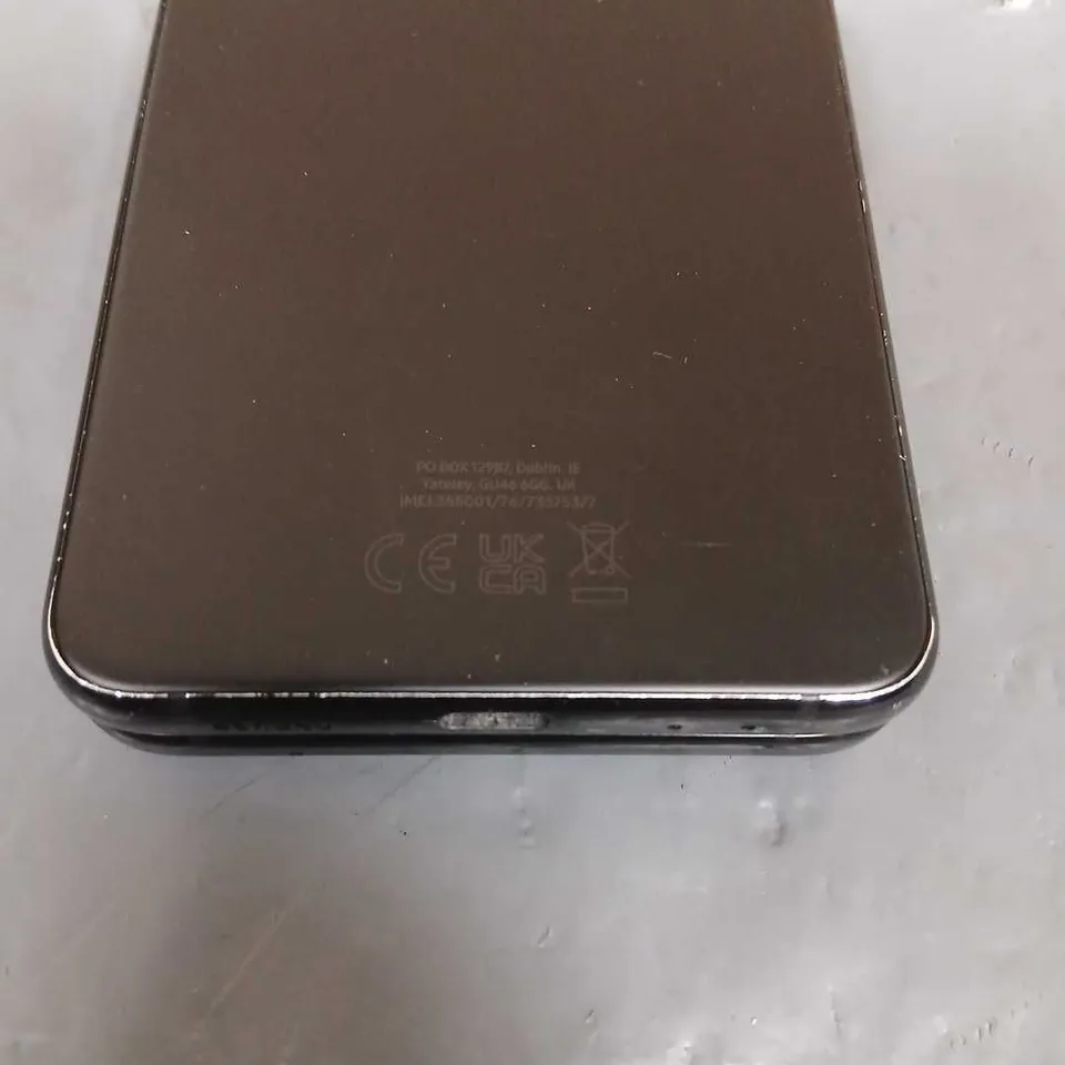 SAMSUNG GALAXY Z FLIP3 5G SM-F711B – BLACK/BRONZE (USED)