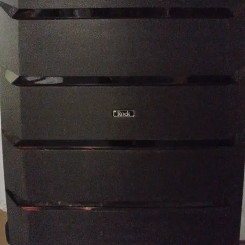 PRIME HARDSHELL BLACK SUITCASE