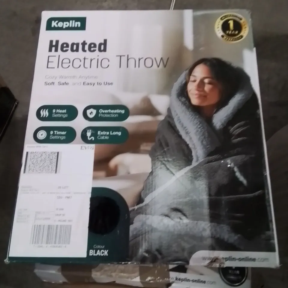 BOXED KEPLIN HEATED ELECTRIC THROW BLACK