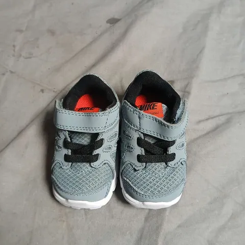 NIKE TODDLERS TRAINERS – GREY/BLUE WITH VELCRO STRAP - SIZE UK1.5
