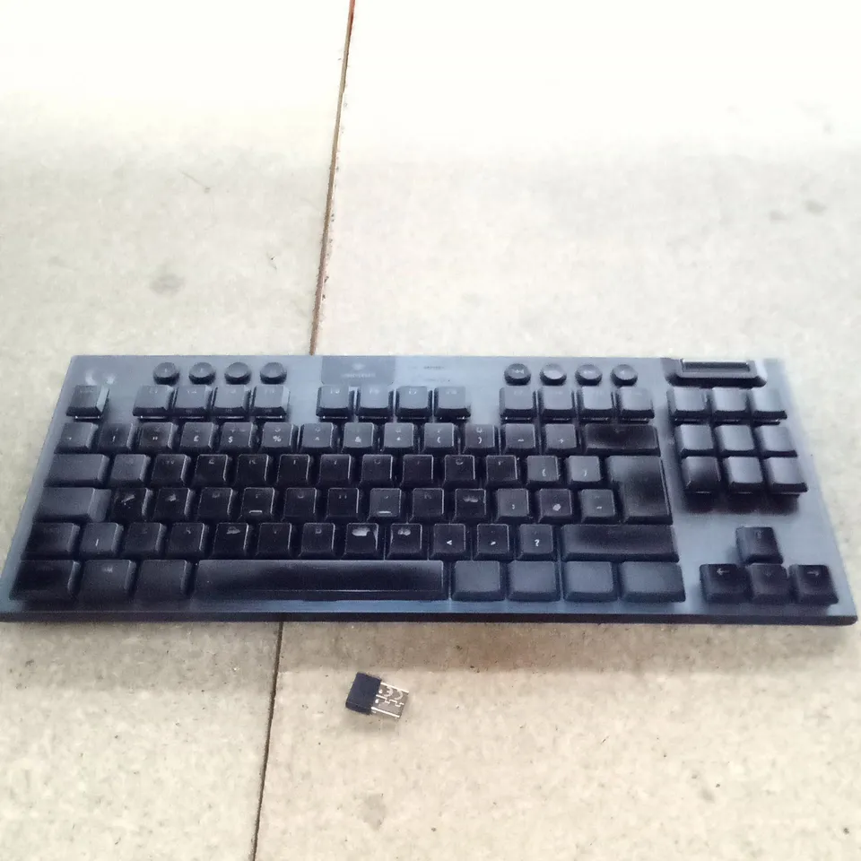 BOXED LOGITECH G915 RGB WIRELESS GAMING KEYBOARD 