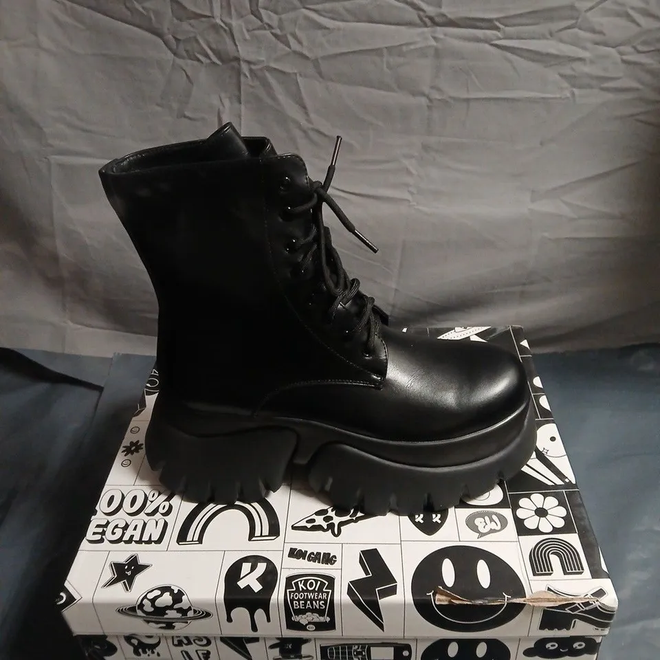 KOI RANCOR FOOTWEAR BLACK LEATHER COMBAT BOOTS – PLATFORM LUG SOLE SIZE 7