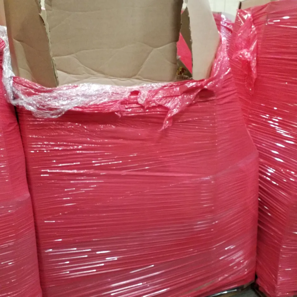 PALLET OF ASSORTED PRODUCTS INCLUDING MESH CHAIR, CEILING FAN LIGHT, 13L PARASOL BASE, END TABLE, GAMING CHAIR 