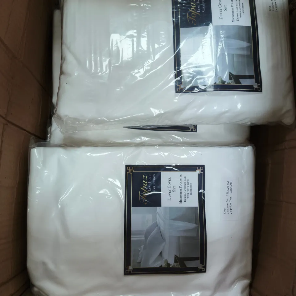 APPROXIMATELY 10 TOPAZ LUXE HOME COLLECTION DUVET COVER SETS - KING 