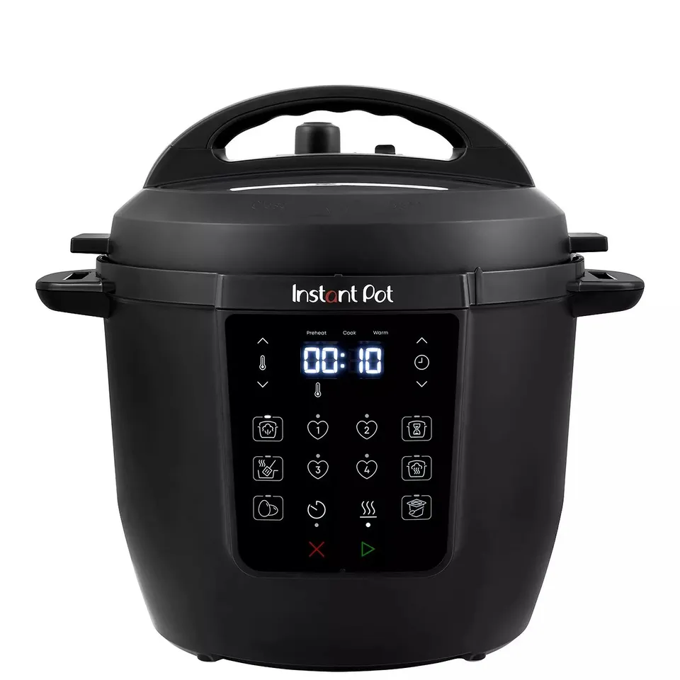 BOXED INSTANT POT CLASSIC 5.7L MULTI-COOKER