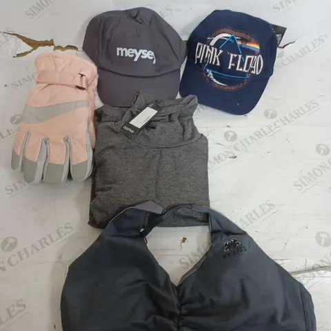 BOX OF APPROXIMATELY 22 ASSORTED CLOTHING ITEMS TO INCLUDE - HAT, GLOVES , SPORTS BRA  ETC