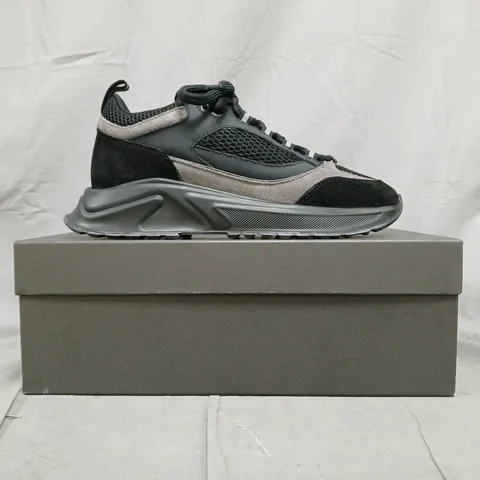 BOXED PAIR OF CLEENS ESSENTIAL RUNNER EVO TRAINERS IN OBSIDIAN SIZE UK 6
