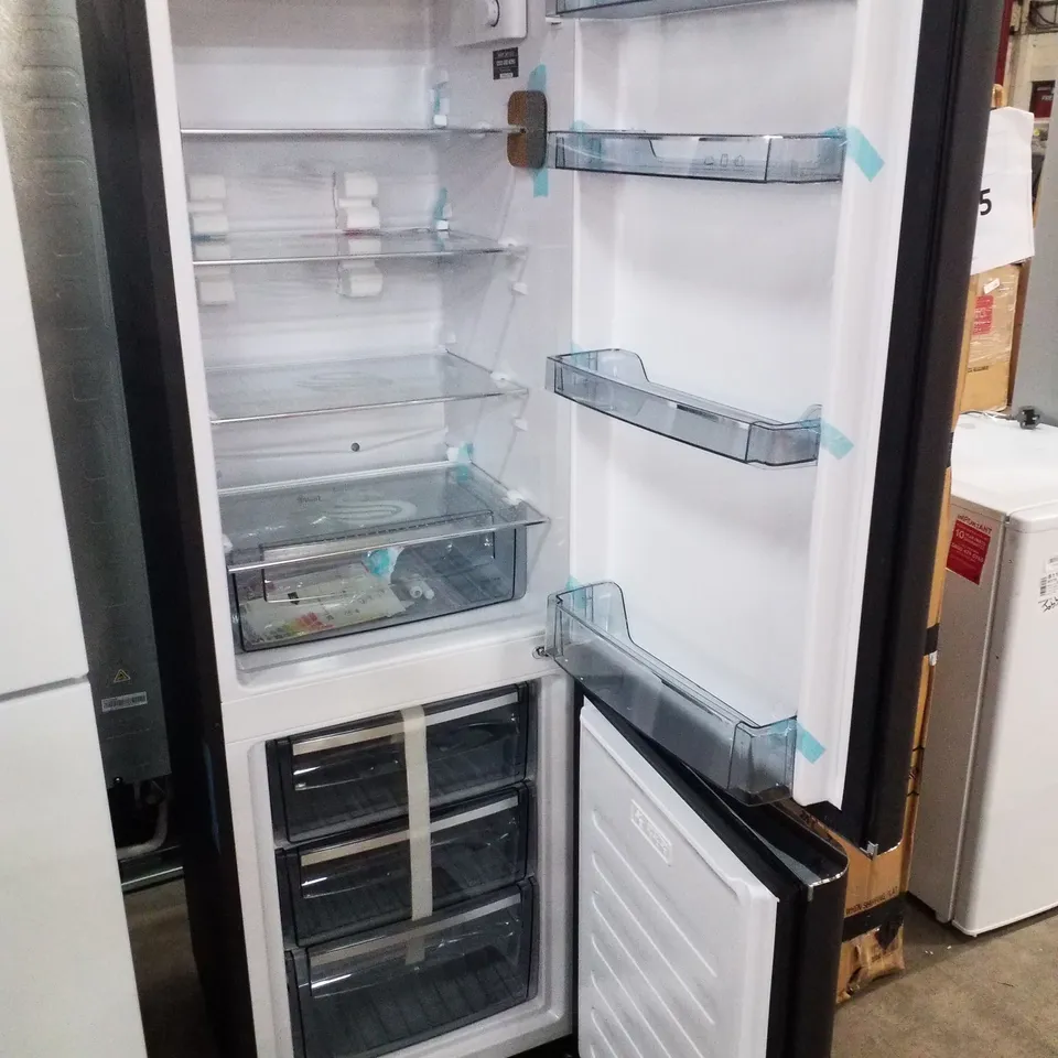 SWAN RETRO SLIMLINE FRIDGE FREEZER BLACK - UNPROCESSED RAW RETURN