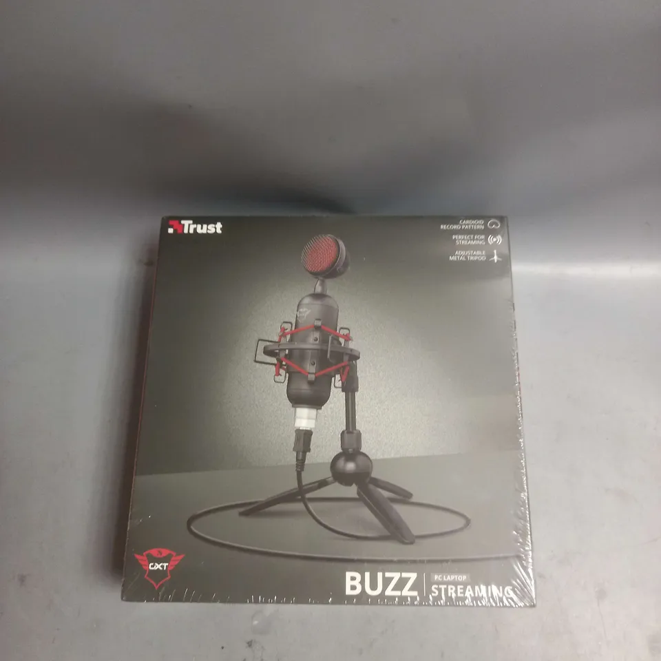 BOXED AND SEALED TRUST GXT BUZZ STREAMING MICROPHONE