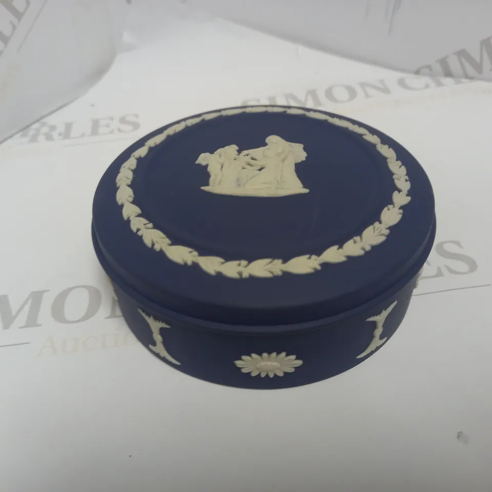 WEDGWOOD SMALL CERAMIC DISH
